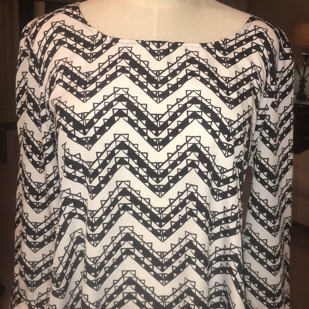 Wishful Park black and white Aztec design blouse - Picture 2 of 8